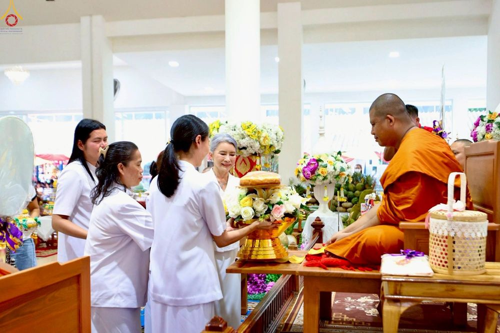 ภาพ No.253943:วันที่ 12 ตุลาคม พ.ศ. 2568 พิธีทอดกฐินสามัคคีทั่วไทย 30,000 วัด โดยคณะศิษยานุศิษย์ บูชาธรรม 81 ปี หลวงพ่อธัมมชโย ณ วัดเนินบุญญาราม(ต้นมะม่วง) อ.ศรีราชา จ.ชลบุรี