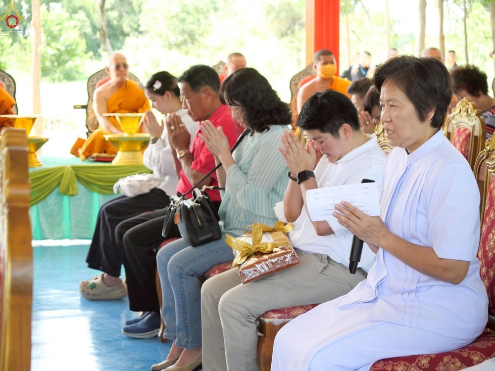 ภาพ No.260547:วันที่ 19 ตุลาคม พ.ศ. 2568 พิธีทอดกฐินสามัคคีทั่วไทย 30,000 วัด โดยคณะศิษยานุศิษย์ บูชาธรรม 81 ปี หลวงพ่อธัมมชโย ณ วัดบางเลน อ.บางเลน จ.นครปฐม