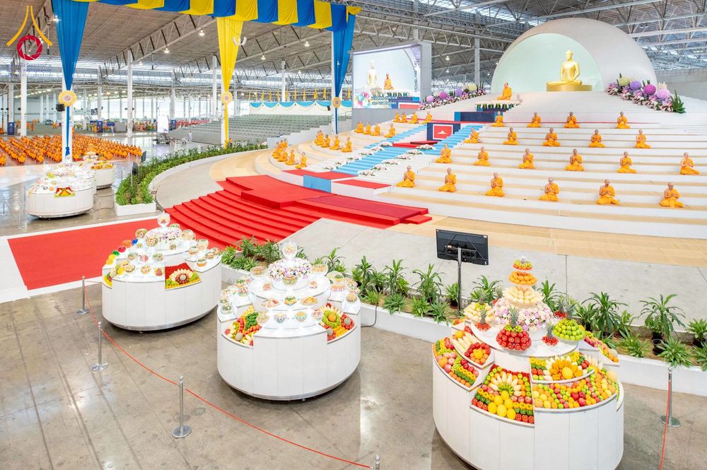 ภาพ No.277098:วันอาทิตย์ที่ 7 ธันวาคม พ.ศ. 2568 พิธีบูชาข้าวพระ ณ สภาธรรมกายสากล วัดพระธรรมกาย