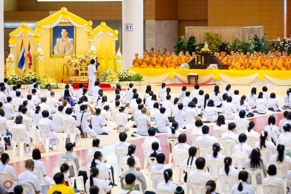 ภาพ No.84284:พิธีเจริญพระพุทธมนต์ ปฏิบัติธรรม เจริญสมาธิภาวนา เพื่อถวายพระพรชัยมงคล และถวายพระราชกุศลแด่พระบาทสมเด็จพระปรเมนทรรามาธิบดีศรีสินทรมหาวชิราลงกรณ พระวชิรเกล้าเจ้าอยู่หัว เนื่องในวันเฉลิมพระชนมพรรษา วันที่ 28 กรกฎาคม พ.ศ. 2566