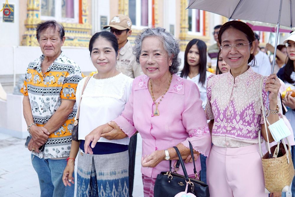 ภาพ No.260718:วันที่ 19 ตุลาคม พ.ศ. 2568 พิธีทอดกฐินสามัคคีทั่วไทย 30,000 วัด โดยคณะศิษยานุศิษย์ บูชาธรรม 81 ปี หลวงพ่อธัมมชโย ณ วัดคลองพระราม ต.แหลมฟ้าผ่า อ.พระสมุทรเจดีย์ จ.สมุทรปราการ