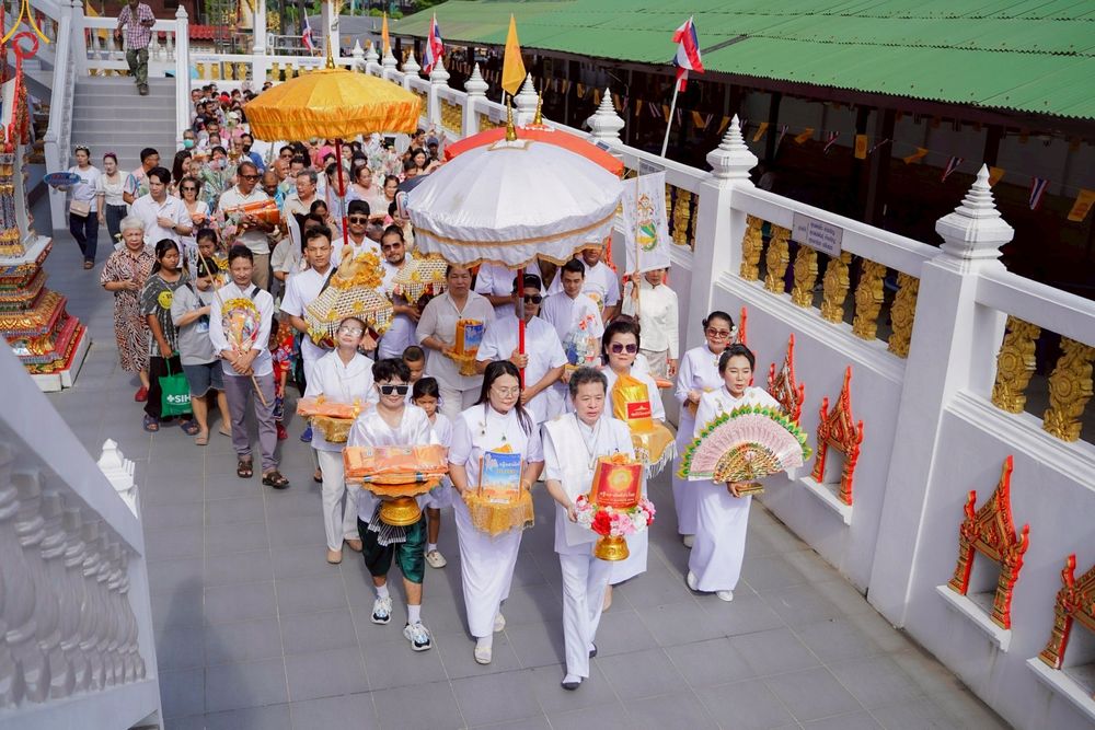 ภาพ No.253358:วันที่ 12 ตุลาคม พ.ศ. 2568 พิธีทอดกฐินสามัคคีทั่วไทย 30,000 วัด โดยคณะศิษยานุศิษย์ บูชาธรรม 81 ปี หลวงพ่อธัมมชโย ณ วัดบางน้ำผึ้งนอก อ.พระประแดง จ.สมุทรปราการ