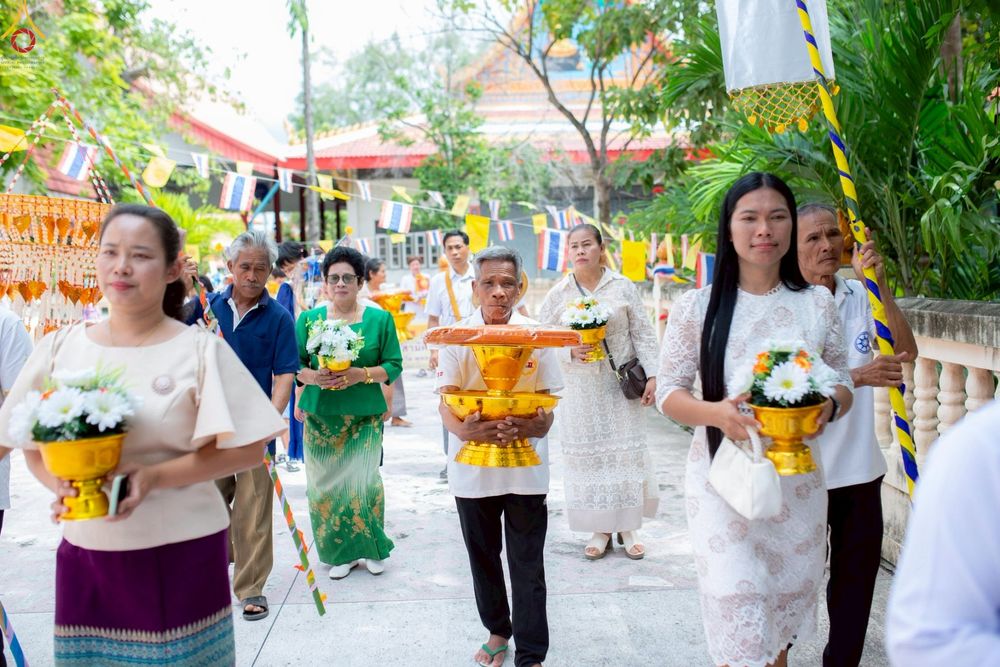 ภาพ No.256556:วันที่ 17 ตุลาคม พ.ศ. 2568 พิธีทอดกฐินสามัคคีทั่วไทย 30,000 วัด โดยคณะศิษยานุศิษย์ บูชาธรรม 81 ปี หลวงพ่อธัมมชโย หลวงพ่อธัมมชโย ณ วัดบ้านพระ จ.นครราชสีมา