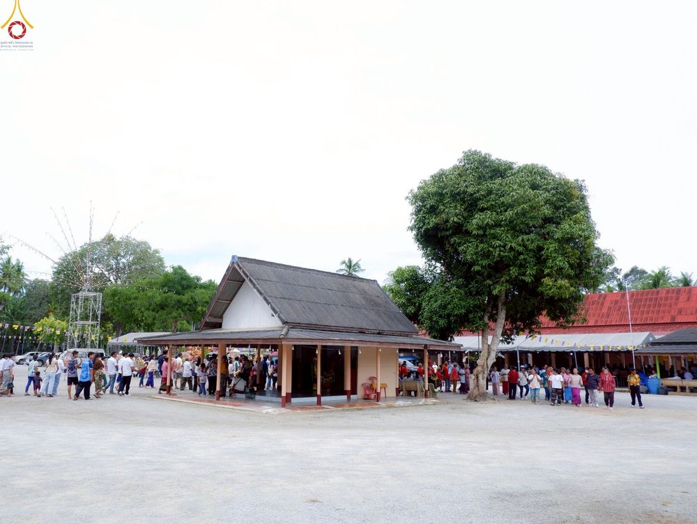 ภาพ No.270022:วันที่ 11 ตุลาคม พ.ศ. 2568 พิธีทอดกฐินสามัคคีทั่วไทย ณ วัดปากแพรก อ.บางสะพานน้อย จ.ประจวบคีรีขันธ์ โดยคณะศิษยานุศิษย์ บูชาธรรม 81 ปี หลวงพ่อธัมมชโย