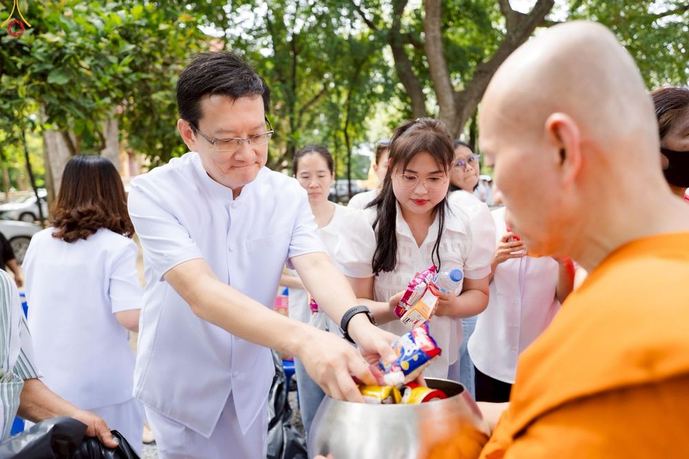 ภาพ No.250748:วันพุธที่ 8 ตุลาคม พ.ศ. 2568 พิธีทอดกฐินสามัคคีทั่วไทย 30,000 วัด โดยคณะศิษยานุศิษย์ บูชาธรรม 81 ปี หลวงพ่อธัมมชโย ณ วัดหนองโพธิ์ อ.กำแพงแสน จ.นครปฐม