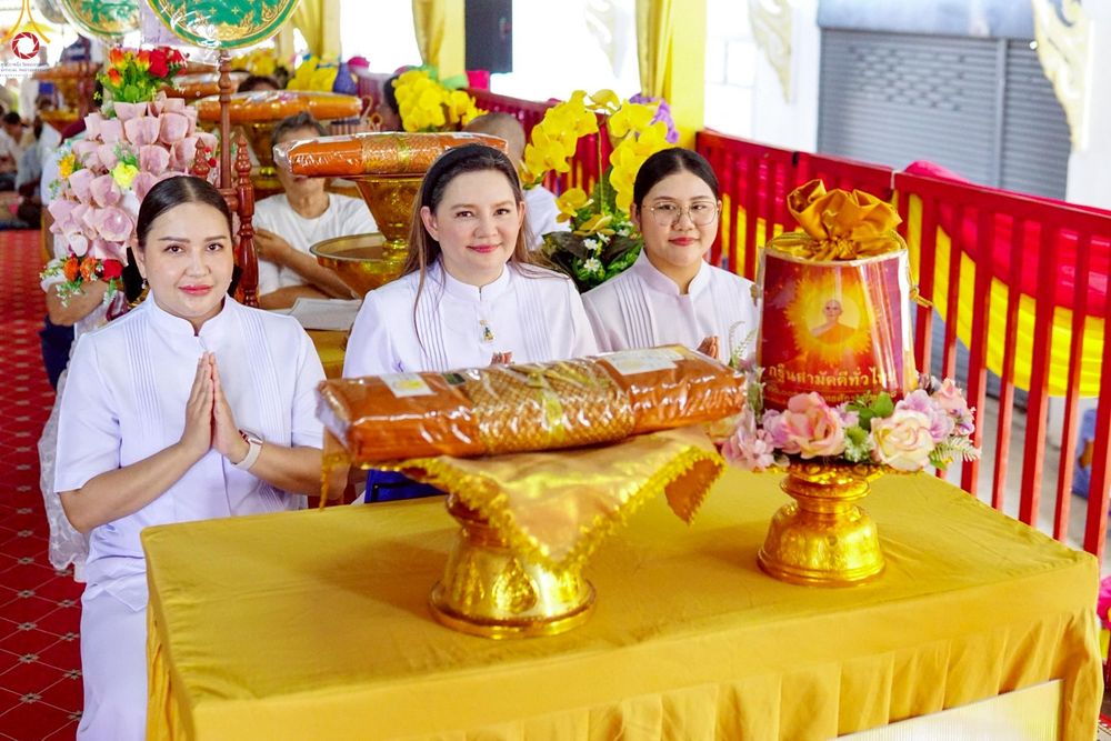 ภาพ No.260815:วันที่ 12 ตุลาคม พ.ศ. 2568 พิธีทอดกฐินสามัคคีทั่วไทย 30,000 วัด โดยคณะศิษยานุศิษย์ บูชาธรรม 81 ปี หลวงพ่อธัมมชโย ณ วัดทองรำไพ ต.แหลมฟ้าผ่า อ.พระสมุทรเจดีย์ จ.สมุทรปราการ