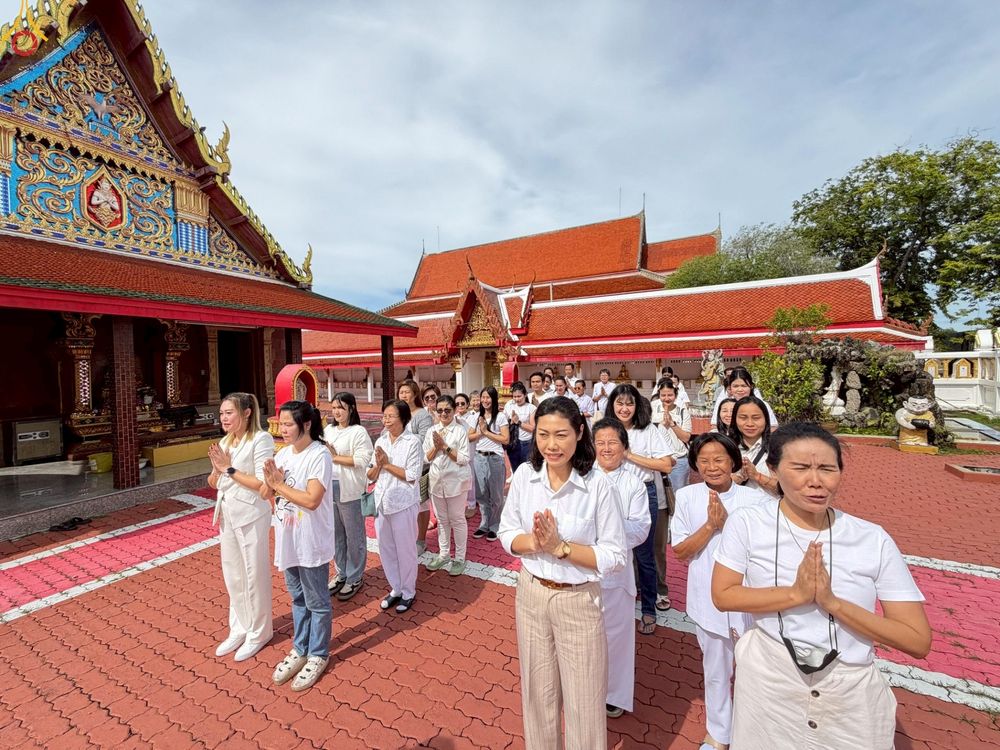 ภาพ No.250146:วันพุธที่ 8 ตุลาคม พ.ศ. 2568 พิธีทอดกฐินสามัคคีทั่วไทย 30,000 วัด โดยคณะศิษยานุศิษย์ บูชาธรรม 81 ปี หลวงพ่อธัมมชโย ณ วัดดอนไก่ดี อ.กระทุ่มแบน จ.สมุทรสาคร