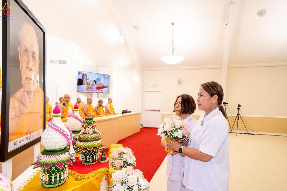 ภาพ No.251999:วันที่ 9 ตุลาคม พ.ศ. 2568 วัดพระธรรมกายซีลีคอนวัลเลย์ Dhammakaya Meditation Center Silicon Vally  เมืองมอแกนฮิลล์ รัฐเคลิฟอร์เนีย สหรัฐอเมริกา  ได้จัดงาน วันคล้ายวันเกิดด้วยรูปกายเนื้อ  พระมงคลเทพมุนี ครบ 141 ปี โดยมีกำหนดการช่วงเย็น พิธีมุทิตาสักการะพระ