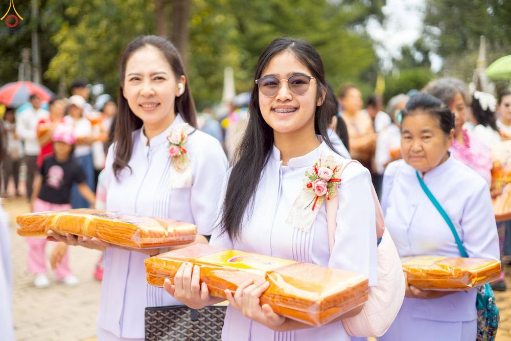 ภาพ No.269797:วันที่ 25 ตุลาคม พ.ศ. 2568 พิธีทอดกฐินสามัคคีทั่วไทย ณ วัดจุฬามุนี อ.โพธิ์ทอง จ.อ่างทอง โดยคณะศิษยานุศิษย์ บูชาธรรม 81 ปี หลวงพ่อธัมมชโย