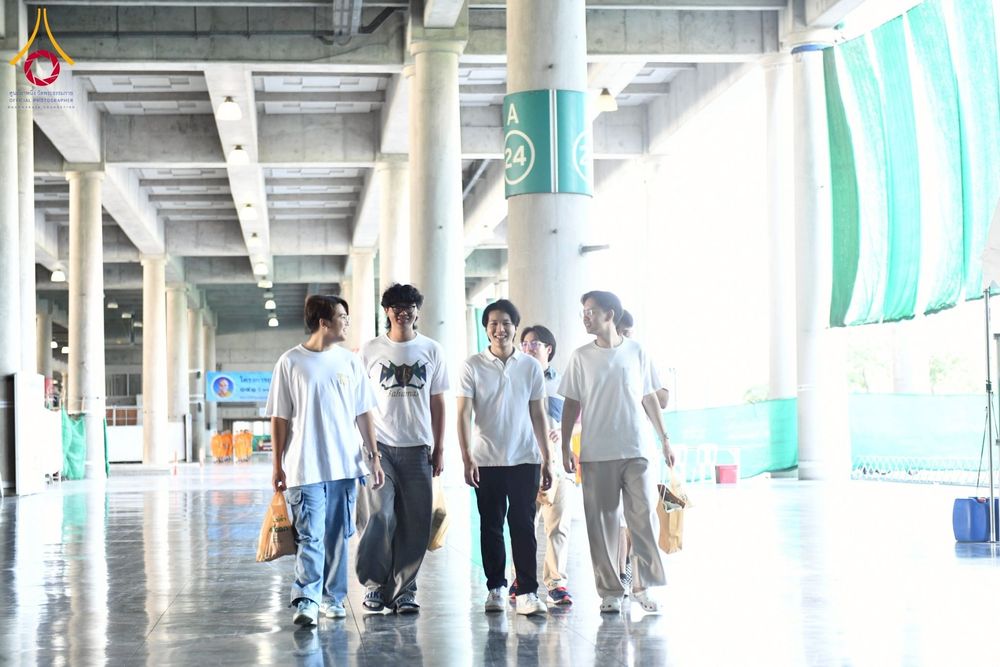 ภาพ No.256625:วันที่ 11 ตุลาคม พ.ศ. 2568 พิธีตักบาตรฉลองพระใหม่  โครงการอุปสมบทบูชาธรรม 141 ปี  พระมงคลเทพมุนี (สด จนฺทโร) ผู้ค้นพบวิชชาธรรมกาย ณ มหาวิหารคด 9 วัดพระธรรมกาย