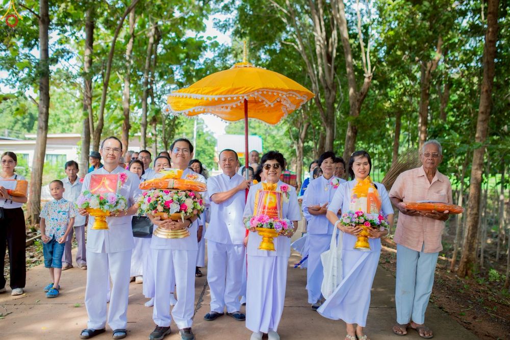 ภาพ No.262161:วันที่ 23 ตุลาคม พ.ศ. 2568 พิธีทอดกฐินสามัคคีทั่วไทย 30,000 วัด โดยคณะศิษยานุศิษย์ บูชาธรรม 81 ปี หลวงพ่อธัมมชโย ณ วัดซับตระคร้อ อ.หนองบุญมาก จ.นครราชสีมา