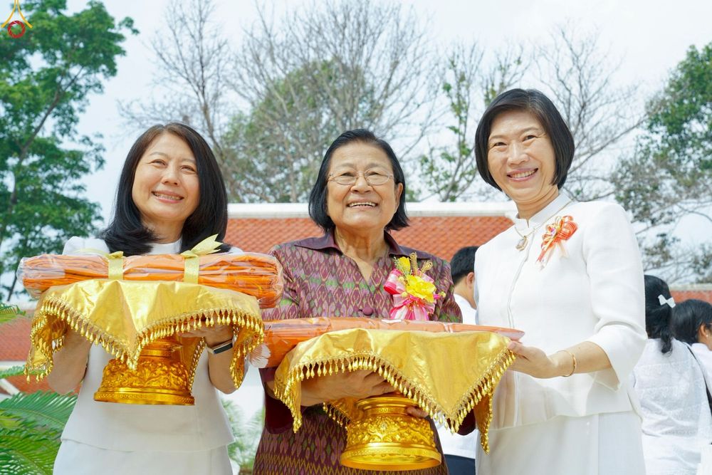 ภาพ No.286016:วันที่ 11 ตุลาคม พ.ศ. 2568 พิธีทอดกฐินสามัคคีทั่วไทย 30,000 วัด โดยคณะศิษยานุศิษย์ บูชาธรรม 81 ปี หลวงพ่อธัมมชโย ณ วัดโบสถ์บน ต.บางคูเวียง อ.บางกรวย จ.นนทบุรี