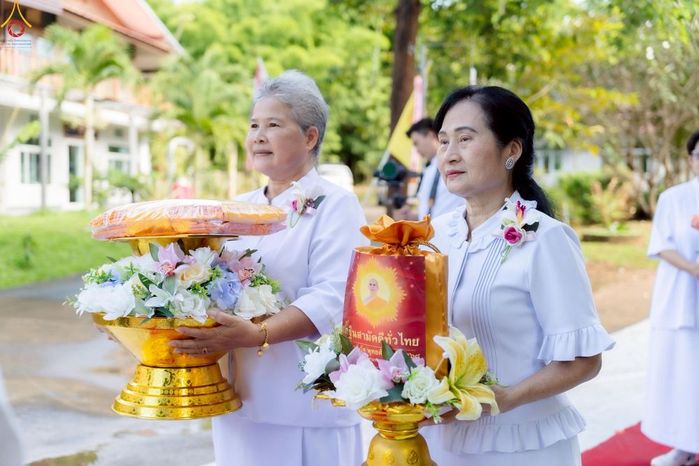 ภาพ No.256952:วันพฤหัสบดีที่ ๑๖ ตุลาคม พ.ศ. ๒๕๖๘ พิธีทอดกฐินสามัคคีเพื่อรองรับประดิษฐานองค์เจดีย์ ณ ศูนย์ปฏิบัติธรรมเถินเทิดธรรม อ.เถิน จ.ลำปาง