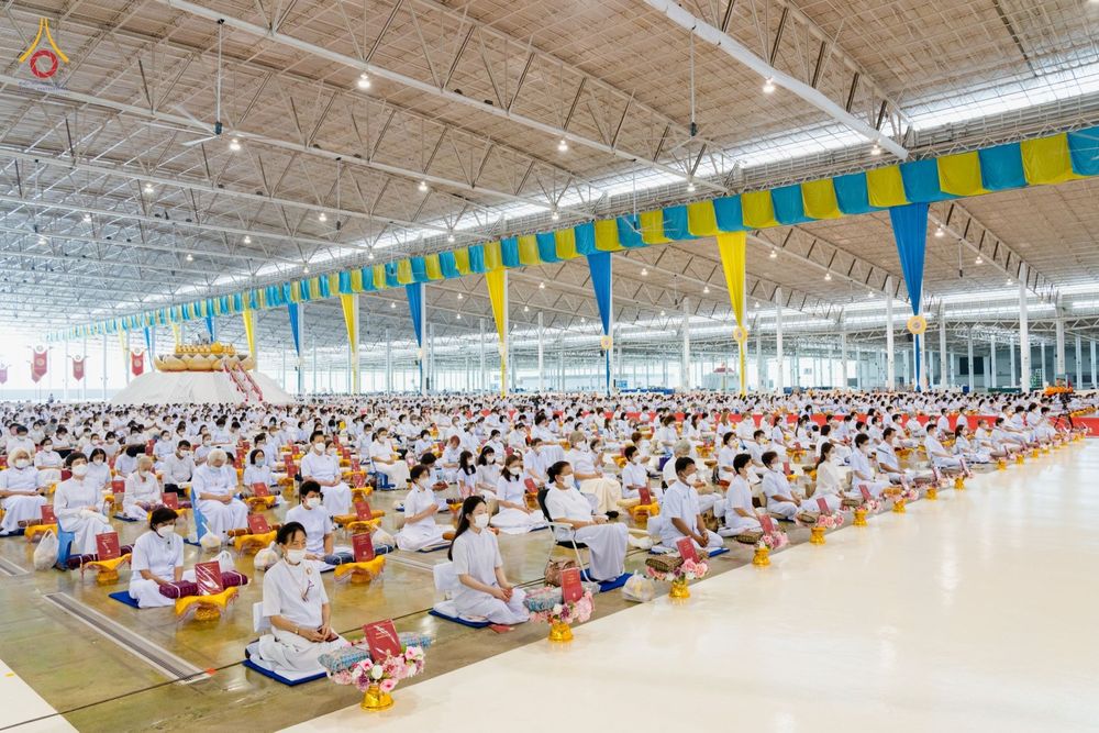ภาพ No.80478:พิธีถวายทุนสนับสนุนการสร้าง พระไตรปิฎกฉบับธรรมชัย วันเสาร์ที่ 29 เมษายน พ.ศ. 2566 ณ สภาธรรมกายสากล วัดพระธรรมกาย