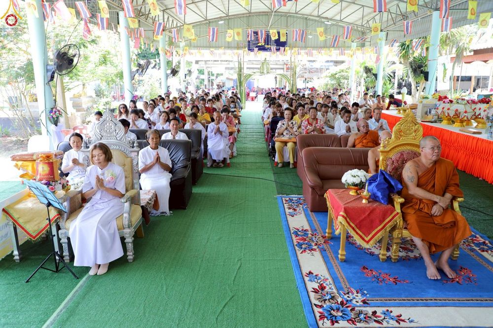 ภาพ No.253257:วันที่ 12 ตุลาคม พ.ศ. 2568 พิธีทอดกฐินสามัคคีทั่วไทย 30,000 วัด โดยคณะศิษยานุศิษย์ บูชาธรรม 81 ปี หลวงพ่อธัมมชโย ณ วัดชลธีพฤกษาราม ต.ปากตะโก อ.ทุ่งตะโก จ.ชุมพร