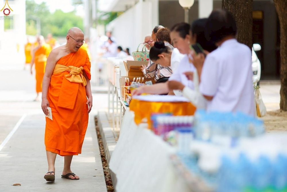 ภาพ No.250593:วันอังคารที่ 7 ตุลาคม พ.ศ. 2568 พิธีมหาปวารณาออกพรรษา ณ โบสถ์พระไตรปิฎก วัดพระธรรมกาย