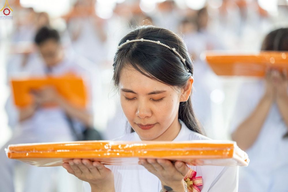 ภาพ No.277439:วันอาทิตย์ต้นเดือนที่ 7 ธันวาคม พ.ศ.2568 พิธีทอดผ้าป่าต้นสมบัติจักรพรรดิ ณ สภาธรรมกายสากล วัดพระธรรมกาย