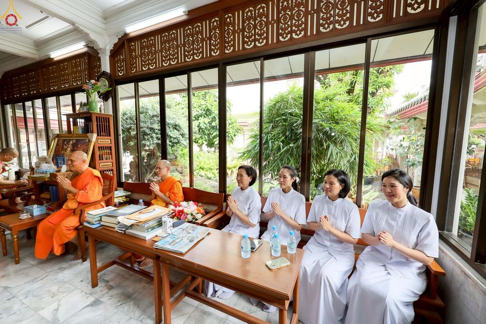 ภาพ No.264830:วันศุกร์ที่ 24 ตุลาคม พ.ศ. 2568 ถวายปัจจัยสมทบกฐิน ในโครงการกฐินสามัคคีทั่วไทย 30,000 วัด พุทธศักราช 2568 โดย คณะศิษยานุศิษย์ บูชาธรรม 80 ปี หลวงพ่อธัมมชโย ณ วัดราชโอรสาราม ราชวรวิหาร