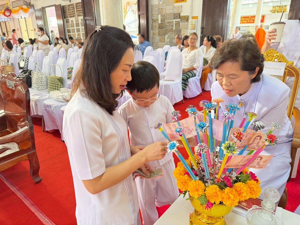 ภาพ No.252633:วันที่ 12 ตุลาคม พ.ศ. 2568 พิธีทอดกฐินสามัคคีทั่วไทย 30,000 วัด โดยคณะศิษยานุศิษย์ บูชาธรรม 81 ปี หลวงพ่อธัมมชโย ณ วัดฉัตรแก้วจงกลณี กรุงเทพมหานคร