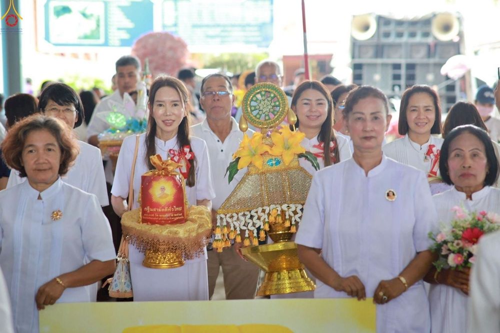 ภาพ No.278166:วันที่ 1 พฤศจิกายน พ.ศ. 2568 พิธีทอดกฐินสามัคคีทั่วไทย ณ วัดไทรย์ ต.ป่างิ้ว จ.อ่างทอง โดยคณะศิษยานุศิษย์ บูชาธรรม 81 ปี หลวงพ่อธัมมชโย