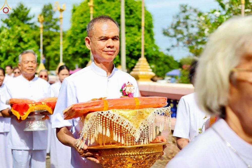 ภาพ No.263647:วันที่ 23 ตุลาคม พ.ศ. 2568 พิธีทอดกฐินสามัคคีทั่วไทย 30,000 วัด โดยคณะศิษยานุศิษย์ บูชาธรรม 81 ปี หลวงพ่อธัมมชโย ณ วัดหัวถนน จ.นครปฐม