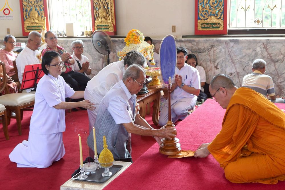 ภาพ No.253425:วันที่ 12 ตุลาคม พ.ศ. 2568 พิธีทอดกฐินสามัคคีทั่วไทย 30,000 วัด โดยคณะศิษยานุศิษย์ บูชาธรรม 81 ปี หลวงพ่อธัมมชโย ณ วัดสนามพราหมณ์  อ.เมือง จ.เพชรบุรี