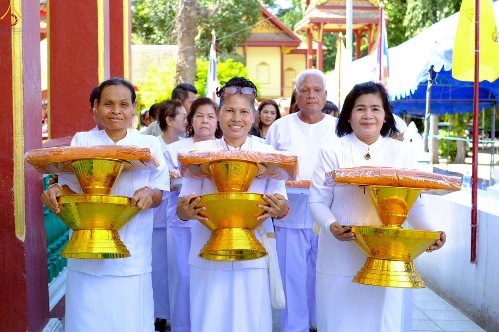 ภาพ No.261369:วันที่ 19 ตุลาคม พ.ศ. 2568 พิธีทอดกฐินสามัคคีทั่วไทย 30,000 วัด โดยคณะศิษยานุศิษย์ บูชาธรรม 81 ปี หลวงพ่อธัมมชโย ณ วัดไผ่ล้อม อ.ผักไห่ จ.พระนครศรีอยุธยา