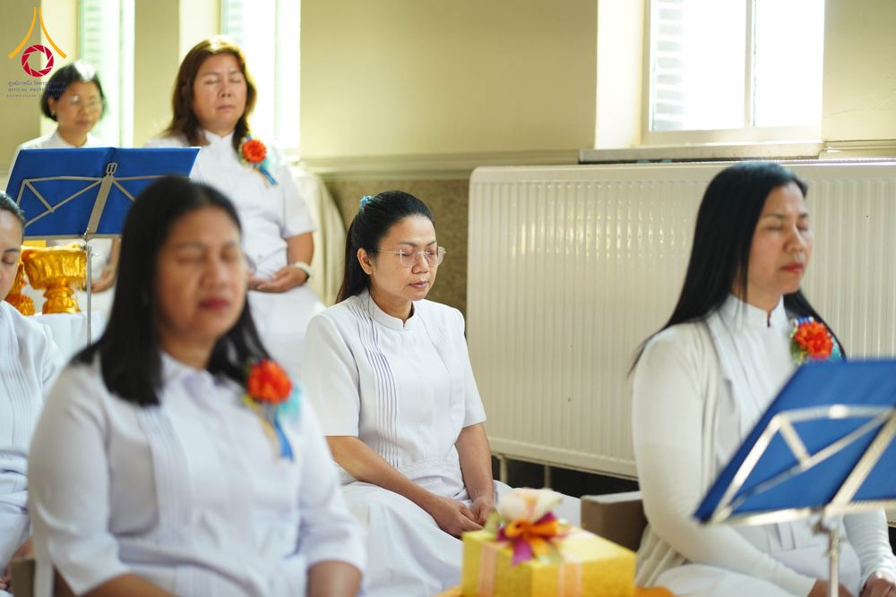 ภาพ No.328731:วันอาทิตย์ที่ 10 พฤษภาคม พ.ศ. 2569 พิธีสักการะพระบรมสารีริกธาตุ ณ วัดพระธรรมกายเบลเยียม