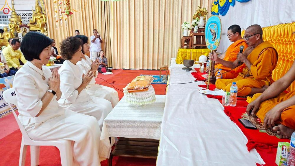 ภาพ No.283487:วันที่ 29 ตุลาคม พ.ศ. 2568 พิธีทอดกฐินสามัคคีทั่วไทย 30,000 วัด  โดยคณะศิษยานุศิษย์ บูชาธรรม 81 ปี หลวงพ่อธัมมชโย  ณ วัดบ้านบัว จ.บุรีรัมย์