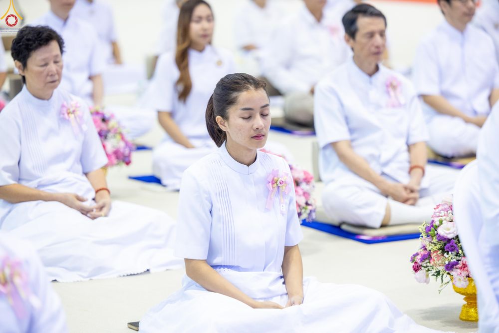 ภาพ No.281065:วันที่ 21 ธันวาคม พ.ศ.2568 พิธีมุทิตาหลวงพ่อทัตตชีโว ณ ห้องแก้วสารพัดนึก วัดพระธรรมกาย