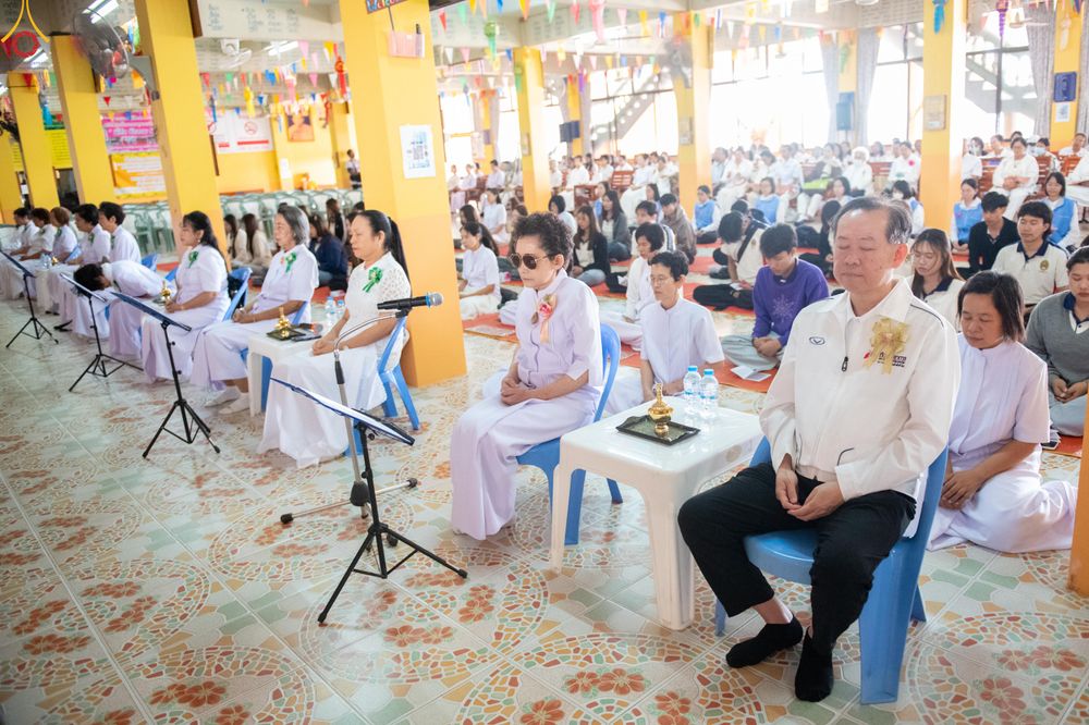 ภาพ No.291232:วันที่ 9 มกราคม พ.ศ. 2569 พิธีทอดผ้าป่าทำนุบำรุงศาสนสถาน ณ วัดนาราภิรมย์ อ.บางเลน จ.นครปฐม ในโครงการธรรมยาตรา กตัญญูบูชา มหาปูชนียาจารย์ พระมงคลเทพมุนี(สด จนฺทสโร) พระผู้ปราบมาร อนุสรณ์สถาน 7 แห่ง ปีที่ 14