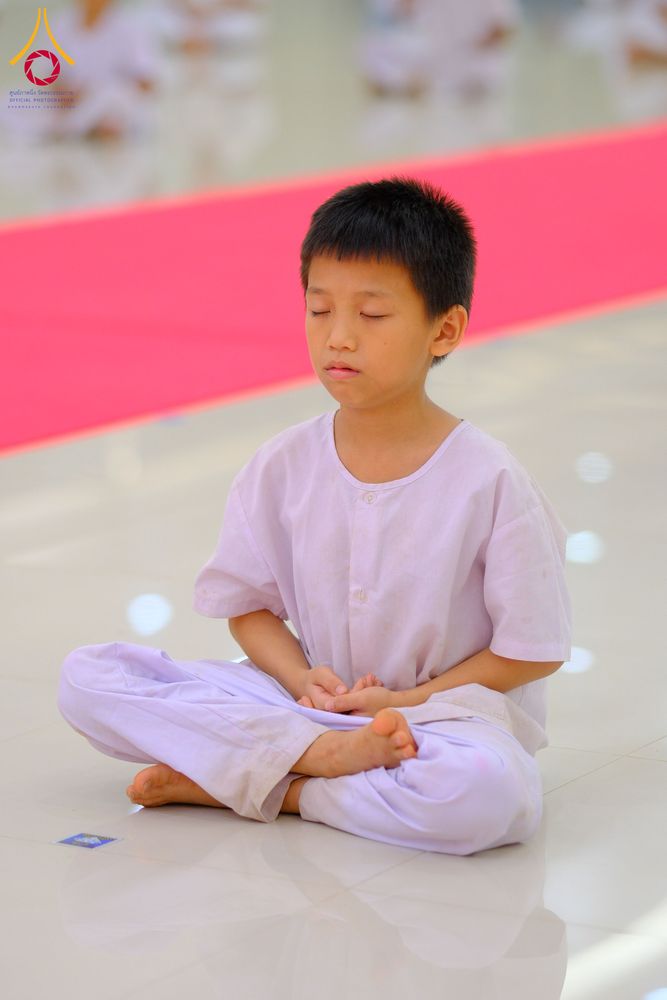 ภาพ No.319852:วันเสาร์ที่ 4 เมษายน พ.ศ.2569 พิธีตัดปอยผมและปลงผม พิธีขอขมาผู้ปกครองและมอบผ้าไตร พิธีบรรพชาและถวายบาตร ณ ศูนย์ปฏิบัติธรรมและศูนย์อบรมเยาวชนเพชรบุรี  ต.ท่าแลง อ.ท่ายาง จ.เพชรบุรี