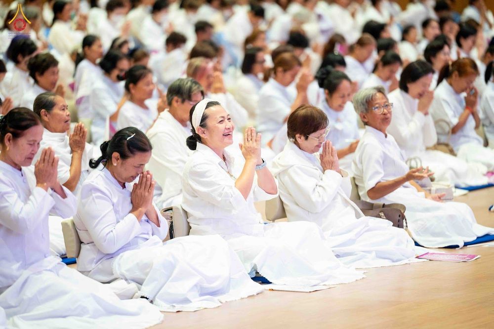 ภาพ No.344429:วันที่ 21-23 สิงหาคม พ.ศ. 2569 สัมมนารวมใจผู้นำบุญ บูชาธรรม 82 ปี หลวงพ่อธัมมชโย รุ่นที่ 1 กฐินสามัคคีทั่วไทย 30,000 วัด โครงการอุปสมบทบูชาธรรมมหาปูชนียาจารย์ 3,000 รูป  ณ ศูนย์ปฏิบัติธรรมเวิล์ดพีช วัลเล่ย์ จ.นครราชสีมา