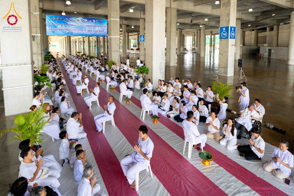 ภาพ No.339748:วันที่ 19 กรกฎาคม พ.ศ.2569 พิธีตัดปอยผม โครงการบวชพระนานาชาติ AEC และ WAB รุ่นที่ 10 THE AEC & INTERNATIONAL ORDINATION PROGRAM ณ มหารัตนวิหารคด 30 วัดพระธรรมกาย ปทุมธานี