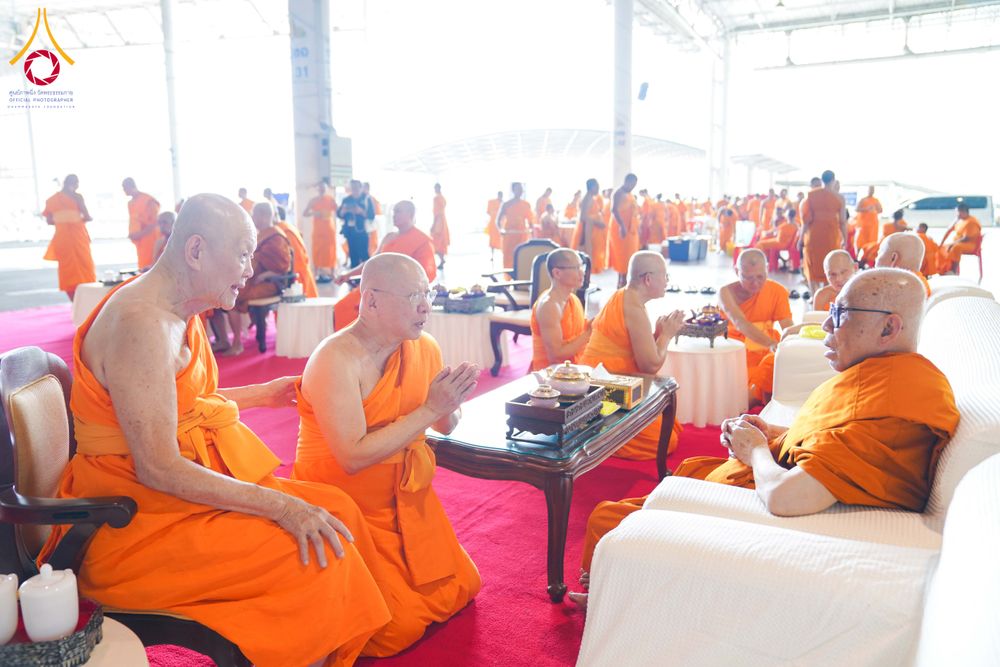 ภาพ No.316471:วันอาทิตย์ที่ 29 มีนาคม พ.ศ. 2569 พิธีทอดผ้าบังสุกุลและพิธีชำระร่าง โยมพ่อณรงค์ จินตมากุล  สิริอายุ 99 ปี 11 เดือน โยมบิดา พระครูปลัดรัตนวีรวัฒน์ (รังสฤษดิ์ อิทฺธิจินตโก) ที่ปรึกษาเจ้าคณะจังหวัดปทุมธานี เจ้าอาวาสวัดพระธรรมกาย  ณ ฌาปนสถานชั่วคราว ทางเข้า 