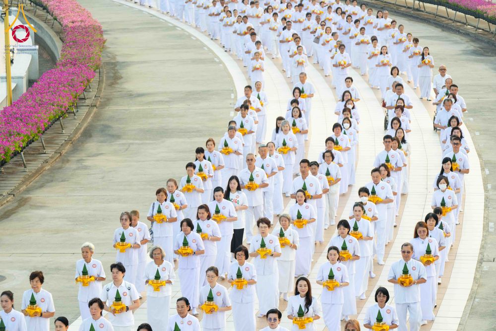 ภาพ No.319366:วันเสาร์ที่ 4 เมษายน พ.ศ.2569 พิธีขอขมา มอบผ้าไตร และถวายบาตรแด่นาคธรรมทายาท ในโครงการบรรพชาสามเณรฟื้นฟูพระพุทธศาสนาทั่วไทย โครงการหน่อแก้วเปรียญธรรม รุ่นที่ 14 โครงการสามเณรยุวธรรมทายาท รุ่นที่ 34 โครงการสามเณรมัชฌิมธรรมทายาท รุ่นที่ 30 ณ สภาธรรมกายสากล