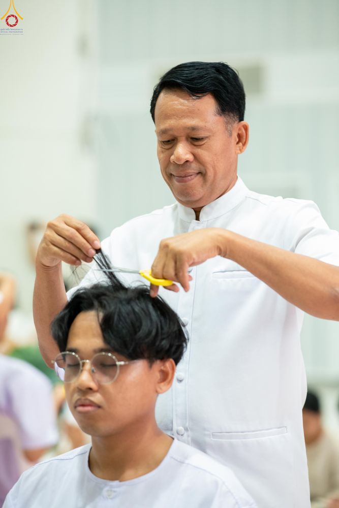 ภาพ No.319301:วันเสาร์ที่ 4 เมษายน พ.ศ.2569 พิธีปลงผมนาคธรรมทายาท โครงการอุปสมบทหมู่ธรรมทายาท ระดับอุดมศึกษา รุ่นที่ 53 ภาคฤดูร้อน ณ มหารัตนวิหารคด 13 วัดพระธรรมกาย