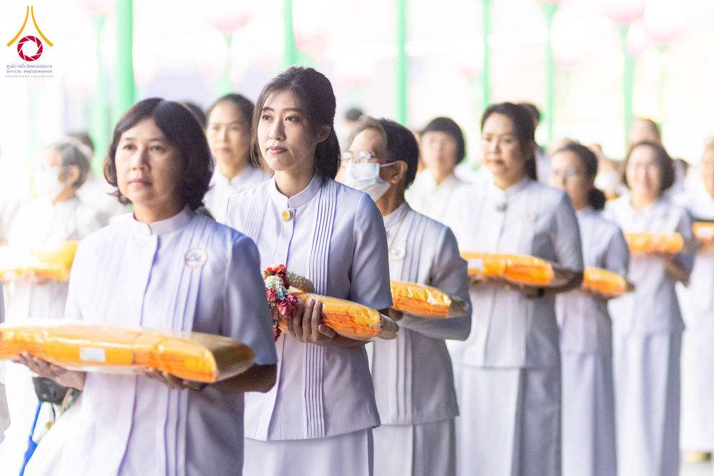 ภาพ No.298025:วันเสาร์ที่ 17 มกราคม พ.ศ. 2569 พิธีบรรพชาอุปสมบท โครงการอุปสมบทหมู่ บูชาธรรมครบ 117 ปี คุณยายอาจารย์มหารัตนอุบาสิกาจันทร์ ขนนกยูง  ณ อุโบสถพระไตรปิฎก วัดพระธรรมกาย