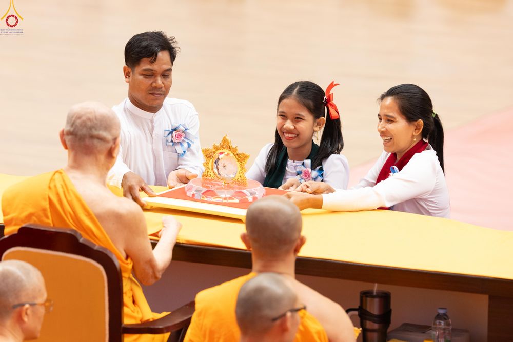 ภาพ No.311855:วันอังคารที่ 3 มีนาคม พ.ศ.2569 พิธีมอบโล่วัชรเกียรติยศ โครงการตอบปัญหาธรรมะทางก้าวหน้า ครั่งที่ 43, พิธีมอบโล่วัชรเกียรติยศ โครงการสอบตอบปัญหาศีลธรรม เพื่อสันติภาพโลก (World-Pec) ครั้งที่ 19 ณ สภาธรรมกายสากล วัดพระธรรมกาย