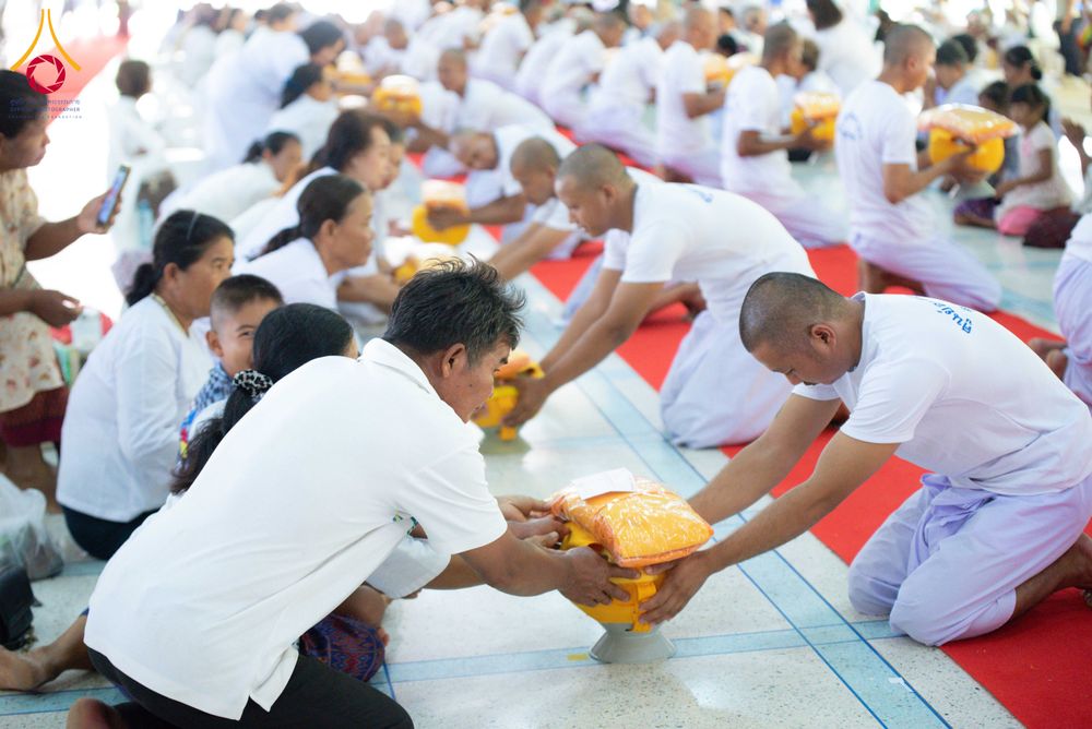 ภาพ No.341425:วันเสาร์ที่ 25 กรกฎาคม 2569 พิธีบรรพชาอุปสมบทหมู่ รุ่นเข้าพรรษา ปี 2569 ณ ศูนย์อบรมเยาวชนสุรินทร์ จ.สุรินทร์