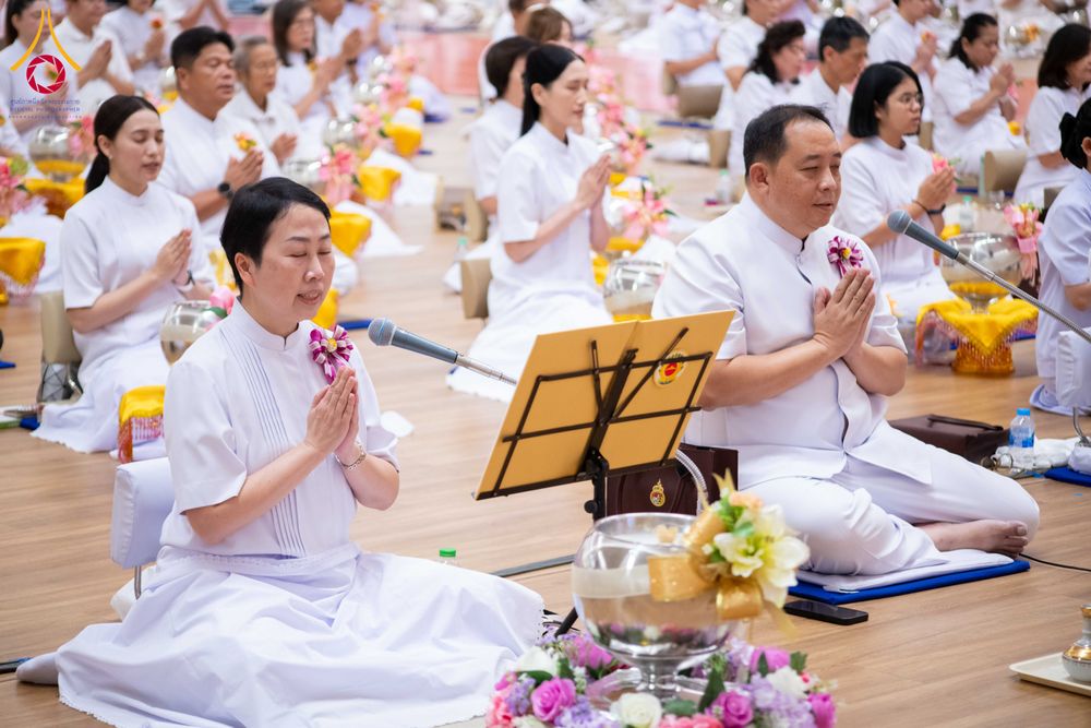 ภาพ No.310682:วันอาทิตย์ที่ 22 กุมภาพันธ์ พ.ศ. 2569 พิธีถวายโคมมาฆประทีป ณ ห้องแก้วสารพัดนึก 2 วัดพระธรรมกาย จ.ปทุมธานี