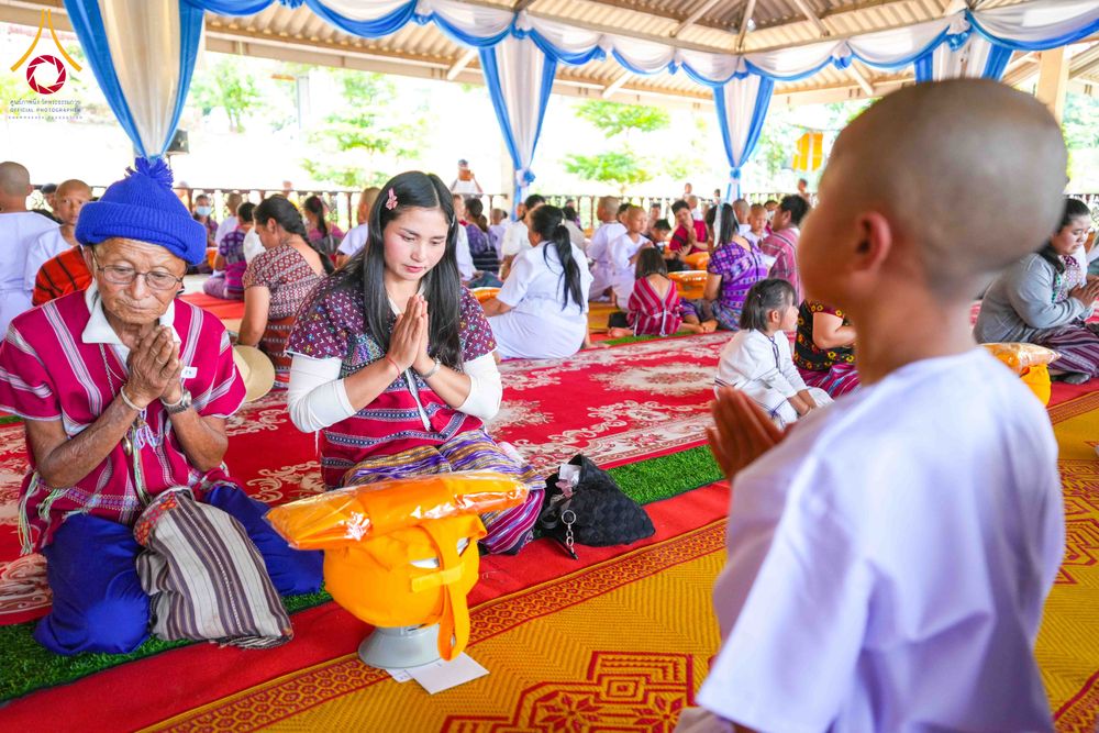 ภาพ No.317669:วันพฤหัสบดีที่ ๒ เมษายน พ.ศ.๒๕๖๙ พิธีบรรพชาสามเณรภาคฤดูร้อน น้อมบูชาธรรมอายุวัฒนมงคล ๘๒ ปี หลวงพ่อธัมมชโย และ ถวายเป็นพระราชกุศลแด่ สมเด็จพระกนิษฐาธิราชเจ้ากรมสมเด็จพระเทพรัตน์ราชสุดาฯ สยามบรมราชกุมารี รุ่นที่ ๑๓ ณ วัดทุ่งเจริญธรรม อำเภออมก๋อย จังหวัดเชี