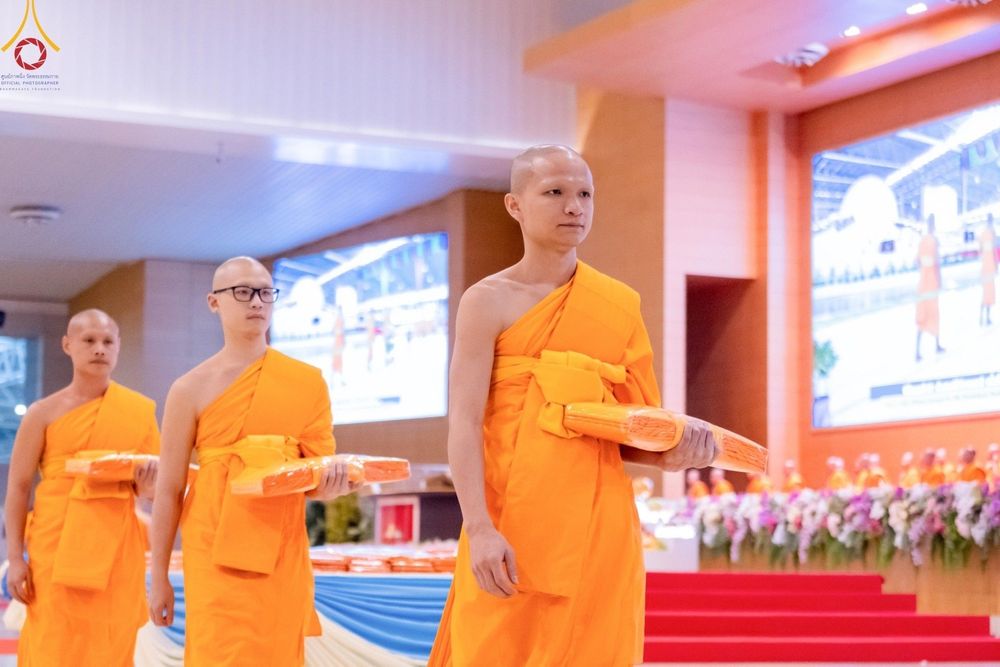 ภาพ No.178138:พิธีทอดผ้าป่าต้นสมบัติจักรพรรดิ ในวันอาทิตย์ที่ 1 ธันวาคม พ.ศ. 2567 ณ สภาธรรมกายสากล วัดพระธรรมกาย