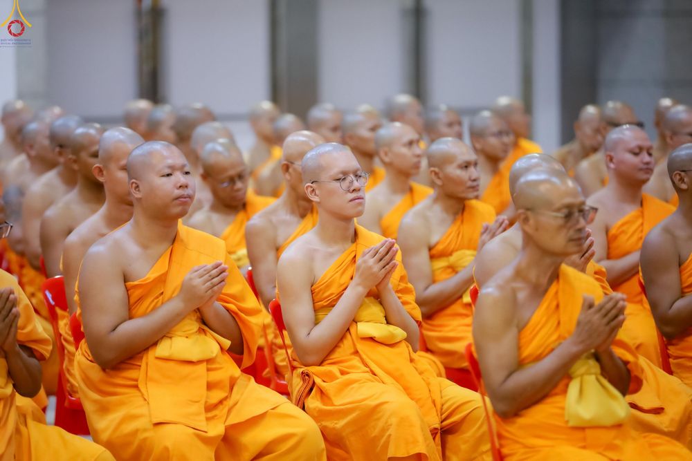 ภาพ No.345508:วันพฤหัสบดีที่ 27 สิงหาคม พ.ศ.2569 พิธีภาคสาย ปฏิบัติธรรมร่วมกัน เนื่องในวันธรรมชัย ณ สภาธรรมกายสากล วัดพระธรรมกาย