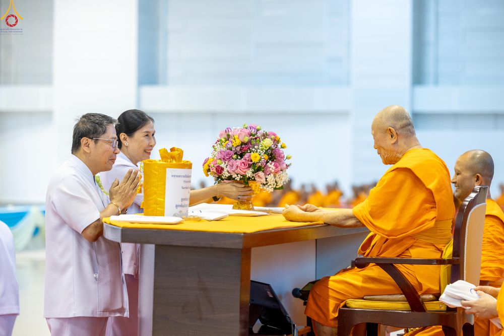 ภาพ No.281100:วันที่ 21 ธันวาคม พ.ศ.2568 พิธีมุทิตาหลวงพ่อทัตตชีโว ณ ห้องแก้วสารพัดนึก วัดพระธรรมกาย