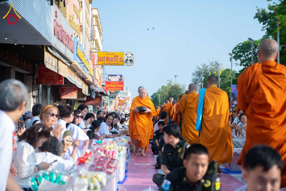 ภาพ No.312861:วันอาทิตย์ที่ 8 มีนาคม พ.ศ.2569 ทำบุญเมืองนครราชสีมา 558 ปี ตักบาตรพระ 10,000 รูป (ภาพชุดที่ 2)