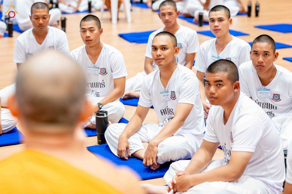 ภาพ No.341081:วันที่ 26 กรกฎาคม พ.ศ. 2569 โครงการพัฒนาคุณธรรม จริยธรรม สำหรับนักเรียนนายสิบตำรวจ (นสต.) รุ่นที่ 17 ศูนย์ฝึกอบรมตำรวจภูธรภาค 1 ได้จัดกิจกรรม ตักบาตรเพื่อน้อมอุทิศถวายเพื่อเป็นพระราชกุศลฯ  และปฏิบัติธรรม ติวธรรมมะ ณ ศูนย์ปฏิบัติธรรมเวิล์ดพีช วัลเล่ย์ (Wo