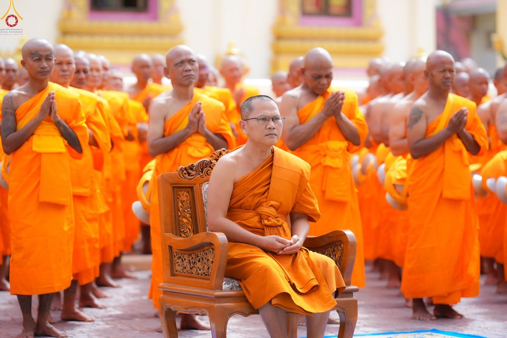 ภาพ No.280446:วันที่ 4 ธันวาคม พ.ศ. 2568 พิธีอุปสมบทหมู่ ในโครงการบวชบูชาธรรมมหาปูชนียาจารย์ 4 วัด ในจังหวัดบุรีรัมย์