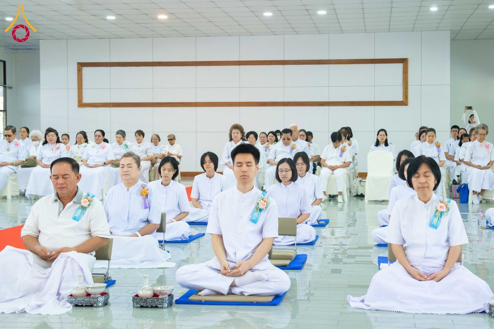 ภาพ No.278443:วันพุธที่ 10 ธันวาคม พ.ศ.2568  พิธีทอดผ้าป่าเพื่อสนับสนุนโครงการตักบาตรพระ 10,000 รูป เมืองกาญจนบุรี ณ อาคารปลูกศรัทธา วัดพระธรรมกาย