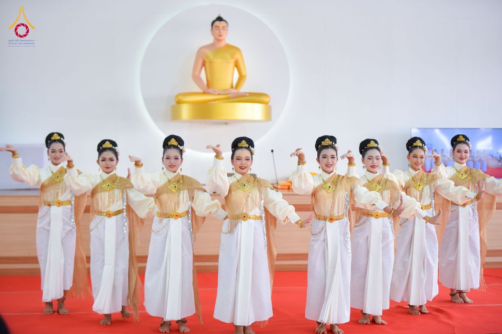 ภาพ No.327167:วันศุกร์ที่ 1 พฤษภาคม พ.ศ.2569 พิธีทอดผ้าป่า โปรยรัตนชาติ ตอกเสาเข็มมงคลต้นแรก สถาปนา “องค์พระเจดีย์เพื่อสร้างสันติภาพโลก” (แห่งแรกของภาคอีสาน) ณ ธุดงคสถานอำนาจเจริญ  อ.เมือง จ.อำนาจเจริญ